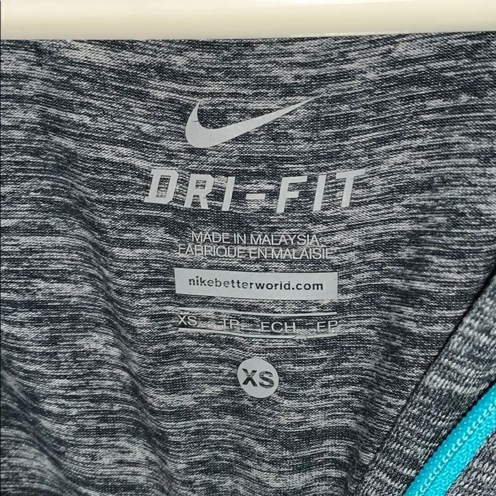 Nike element 3/4 gray zip-up jacket, size XS.